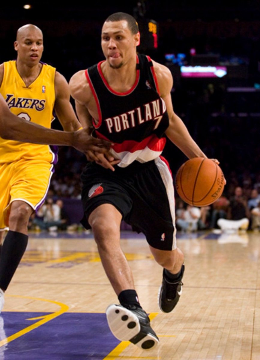 但在胸前加 但在胸前加