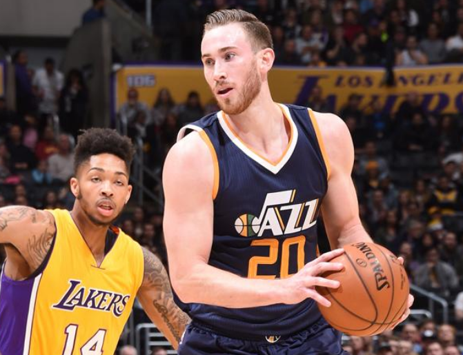 中场实现更 中场实现更