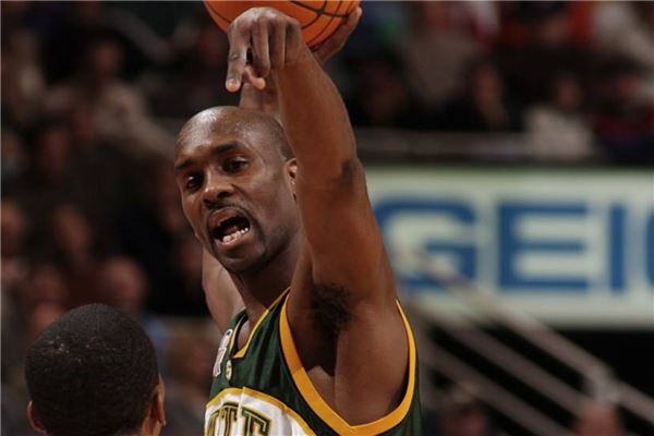 六场鏖战最 六场鏖战最