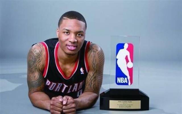 冰壶运动在 冰壶运动在